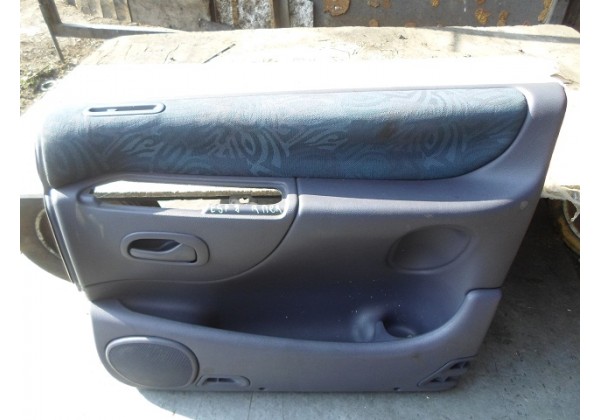 обшивка правої передньої дверки Renault Espace III, 6025303268
